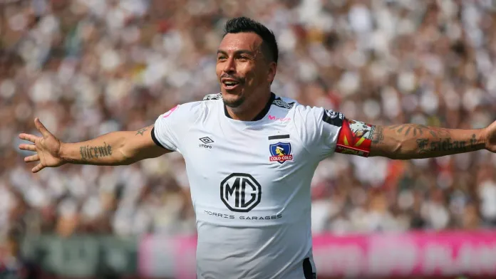 Esteban Paredes - TVN