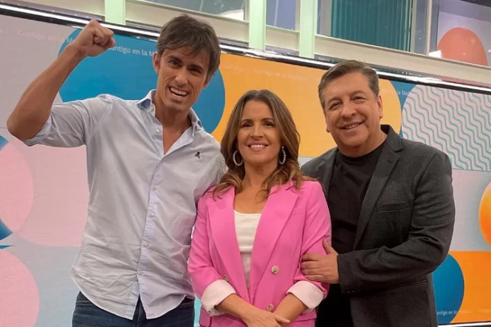 Contigo en la mañana matinal Chilevision Roberto Cox Monserrat Álvarez