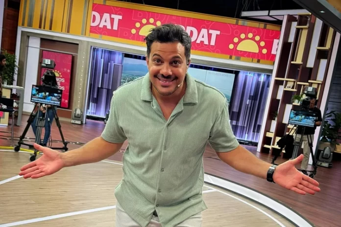 Simón Oliveros TVN