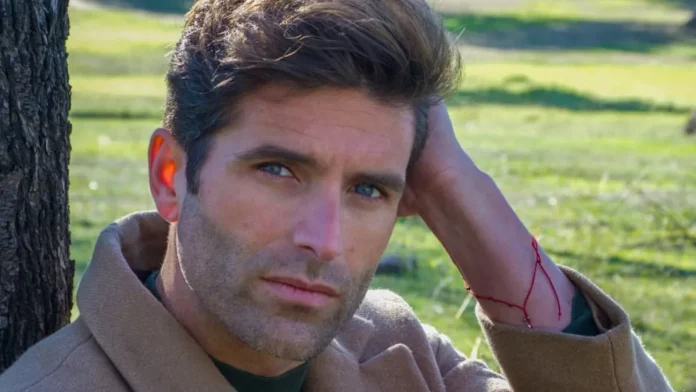 Efrén Reyero se suma a El Internado de Mega. Efrén Reyero se suma a El Internado de Mega.