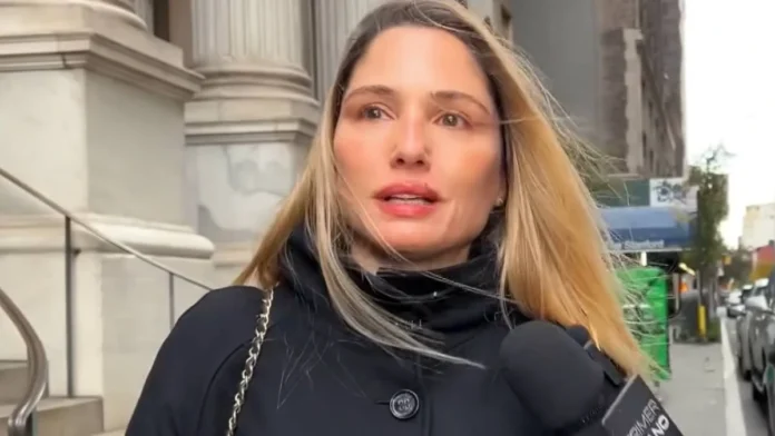 Mane Swett, actriz chilena, en medio del juicio por la custodia de su hijo Santiago en Nueva York.